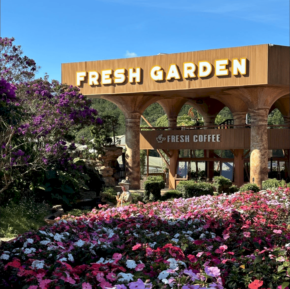 Vườn hoa Fresh Garden tựa chốn thi&ecirc;n đường cho những ai say m&ecirc; sắc hoa v&agrave; vẻ đẹp thi&ecirc;n nhi&ecirc;n. (Nguồn: Fanpage Khu du lịch Fresh Garden Đ&agrave; Lạt)